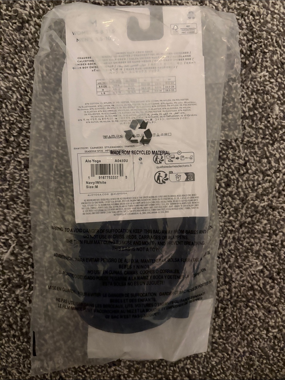 ALO Yoga Unisex Half-Crew Socks - Picture 3 of 6